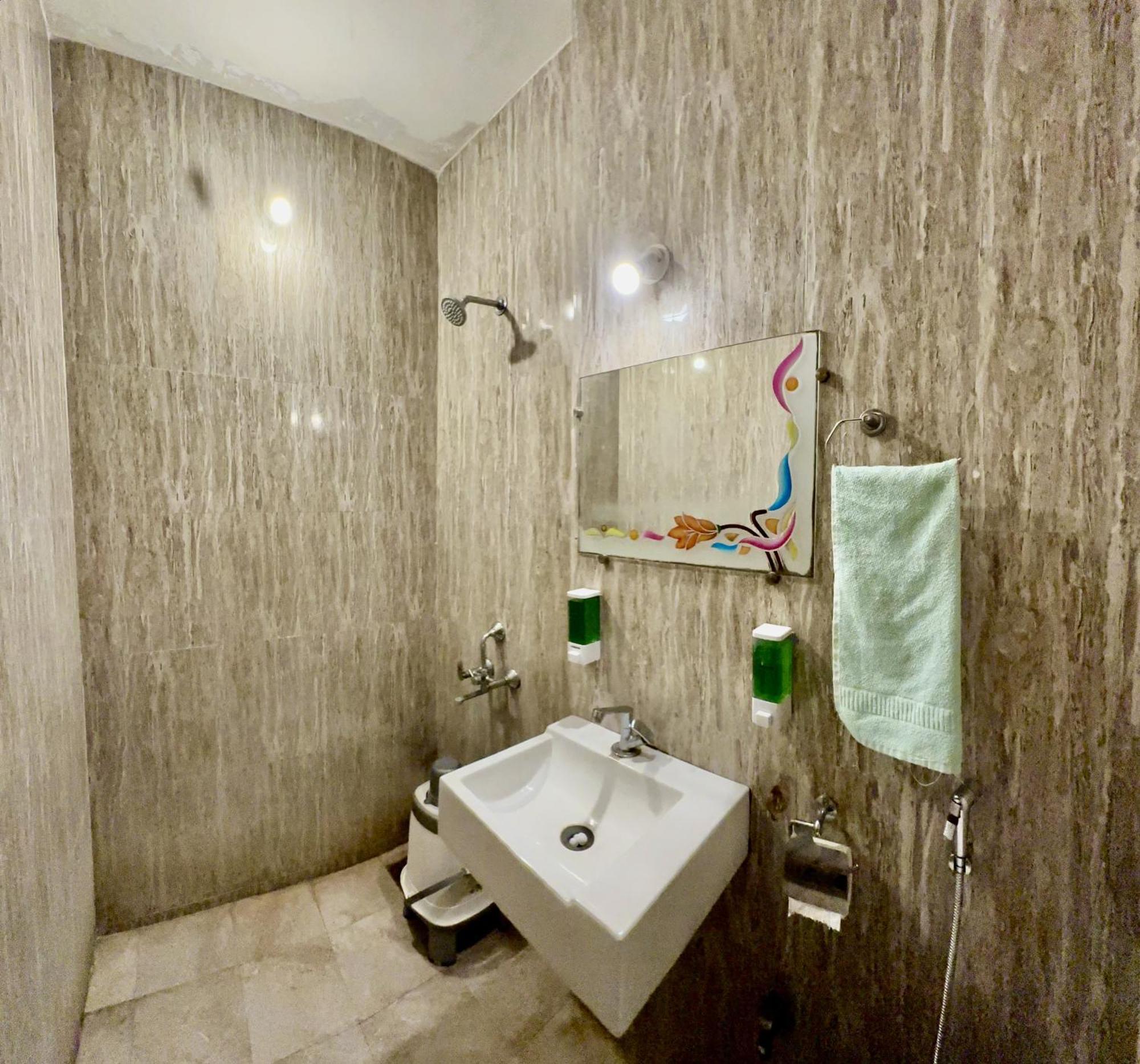 Hotel Indore Palace - Feel At Home Shirdi Bagian luar foto