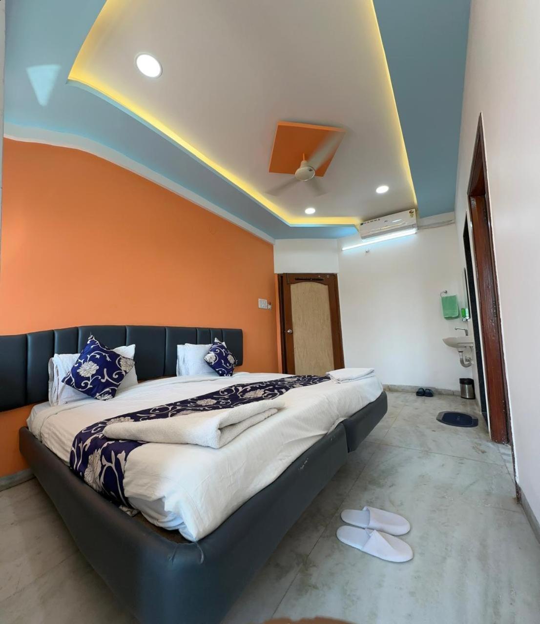 Hotel Indore Palace - Feel At Home Shirdi Bagian luar foto