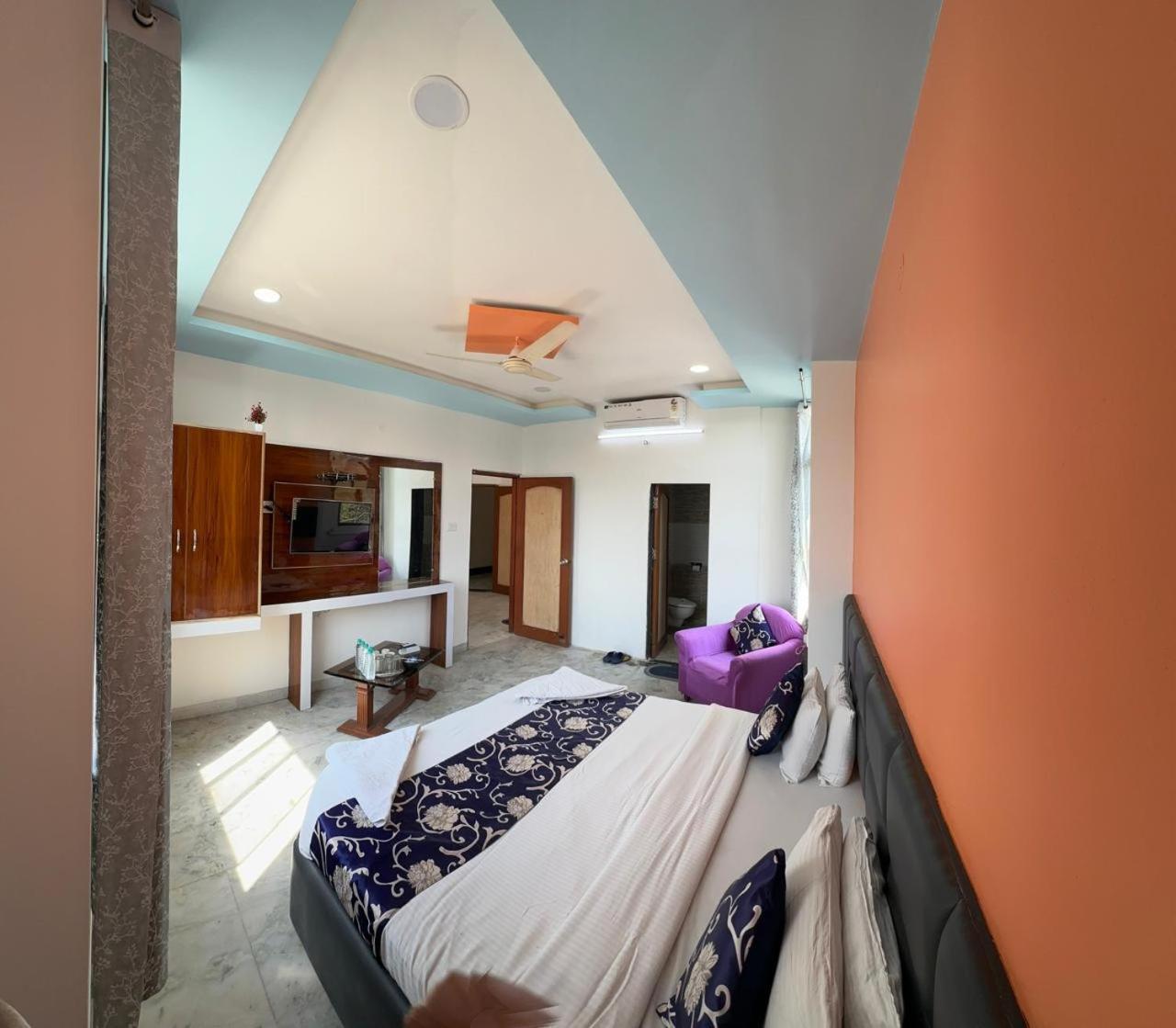 Hotel Indore Palace - Feel At Home Shirdi Bagian luar foto